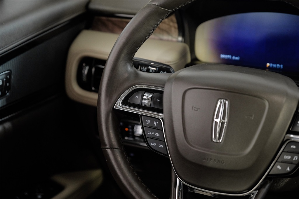 Vehicle image 18 of 62