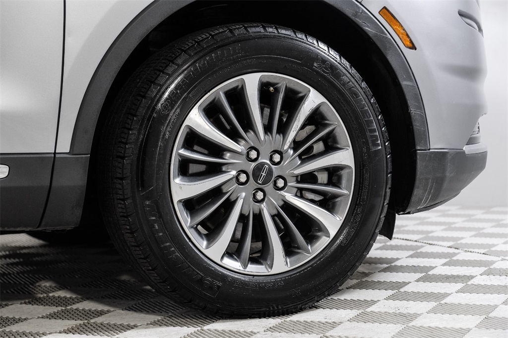 Vehicle image 61 of 62