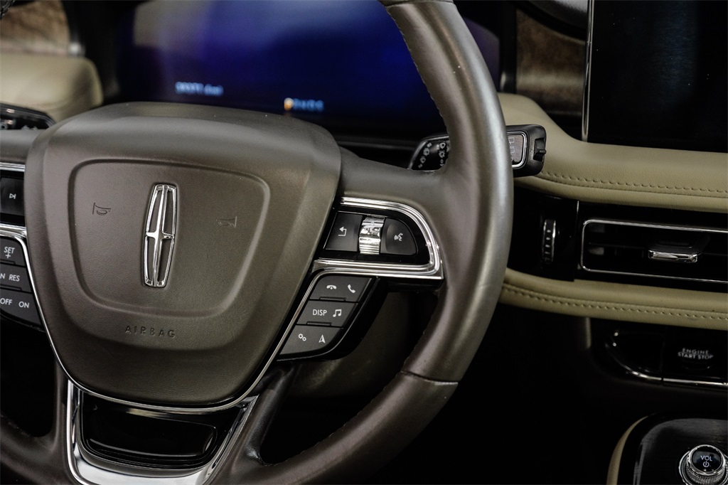Vehicle image 19 of 62