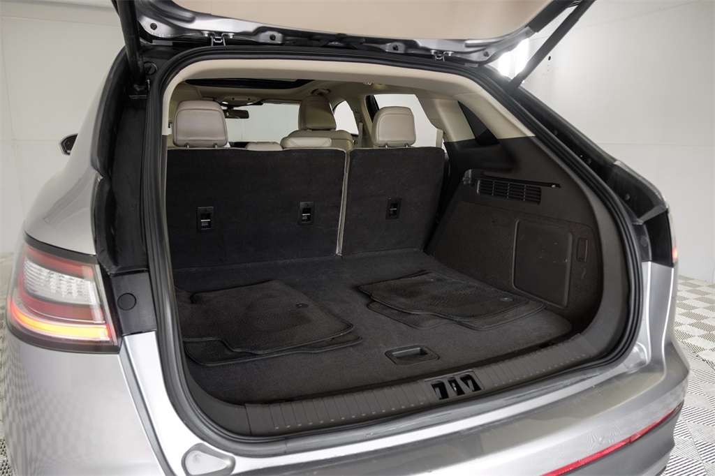 Vehicle image 56 of 62