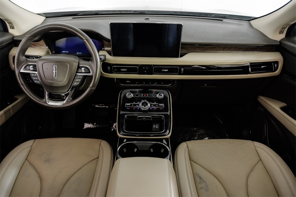 Vehicle image 15 of 62