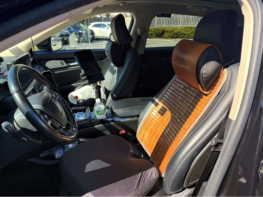 Vehicle image 19 of 20