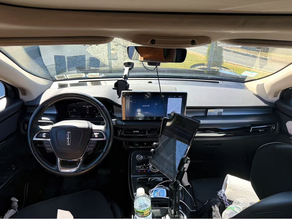 Vehicle image 12 of 20