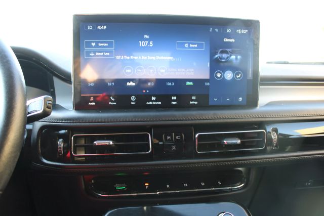Vehicle image 11 of 39