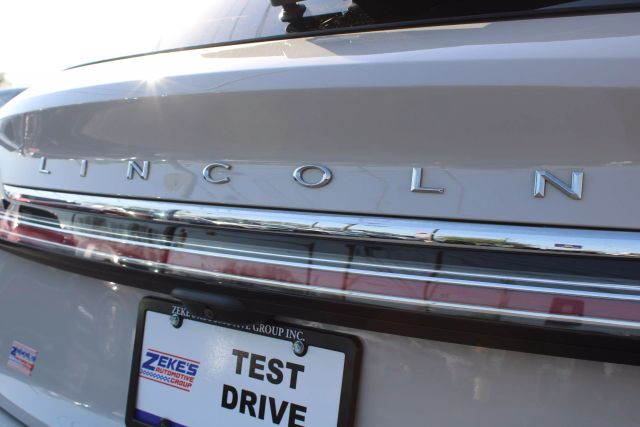 Vehicle image 34 of 39