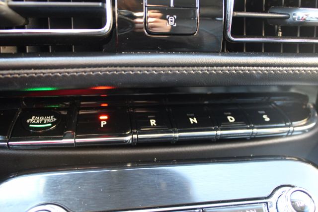 Vehicle image 16 of 39
