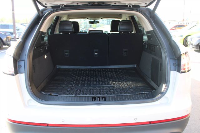 Vehicle image 31 of 39
