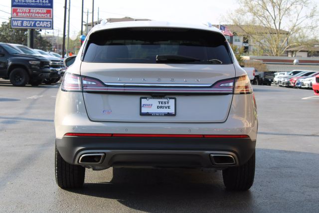 Vehicle image 5 of 39