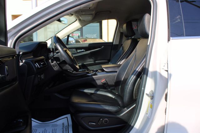 Vehicle image 9 of 39