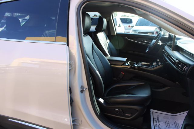 Vehicle image 29 of 39