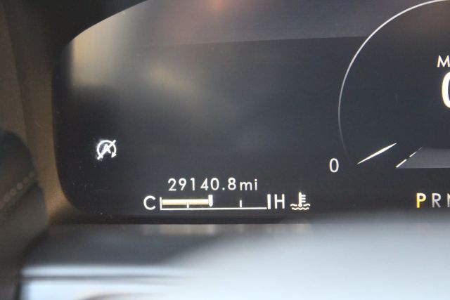 Vehicle image 22 of 39