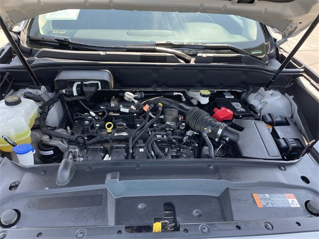 Vehicle image 10 of 35