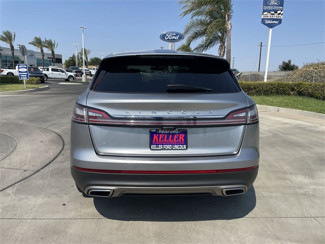Vehicle image 7 of 35