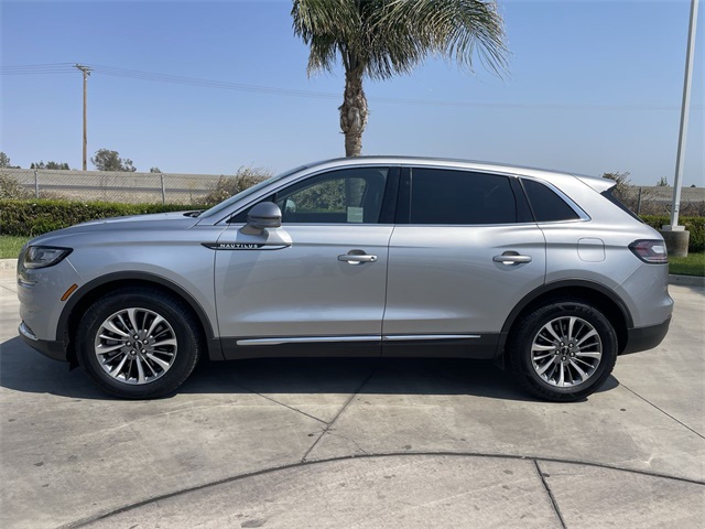 Vehicle image 9 of 35