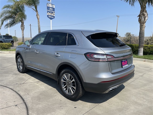 Vehicle image 8 of 35