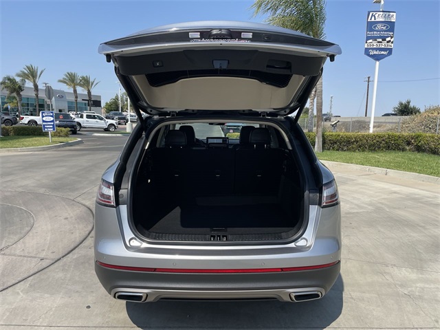 Vehicle image 12 of 35