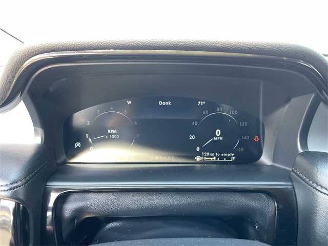 Vehicle image 22 of 35
