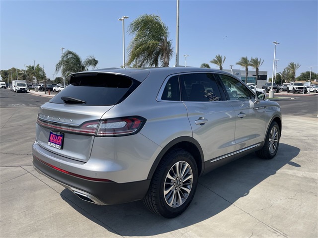 Vehicle image 6 of 35