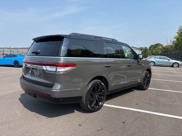 2023 Lincoln Navigator Black Label Image 4 of 15
