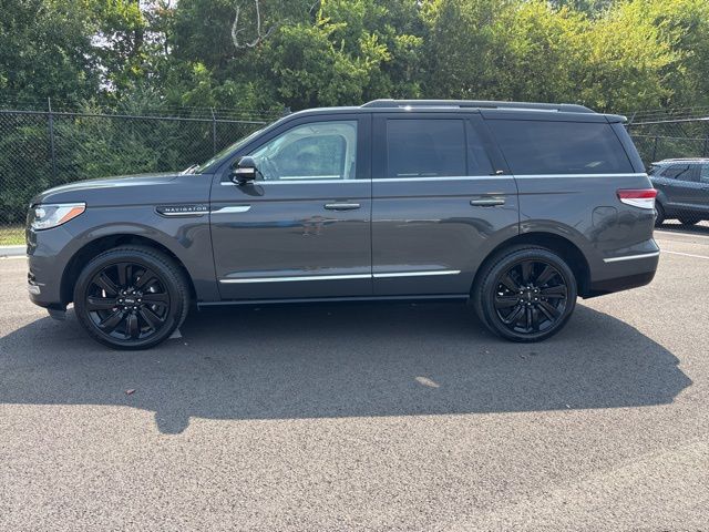 2023 Lincoln Navigator Black Label Image 6 of 15