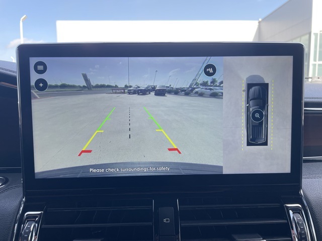 Vehicle image 15 of 24