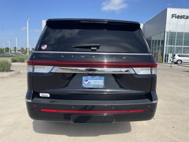 Vehicle image 4 of 24
