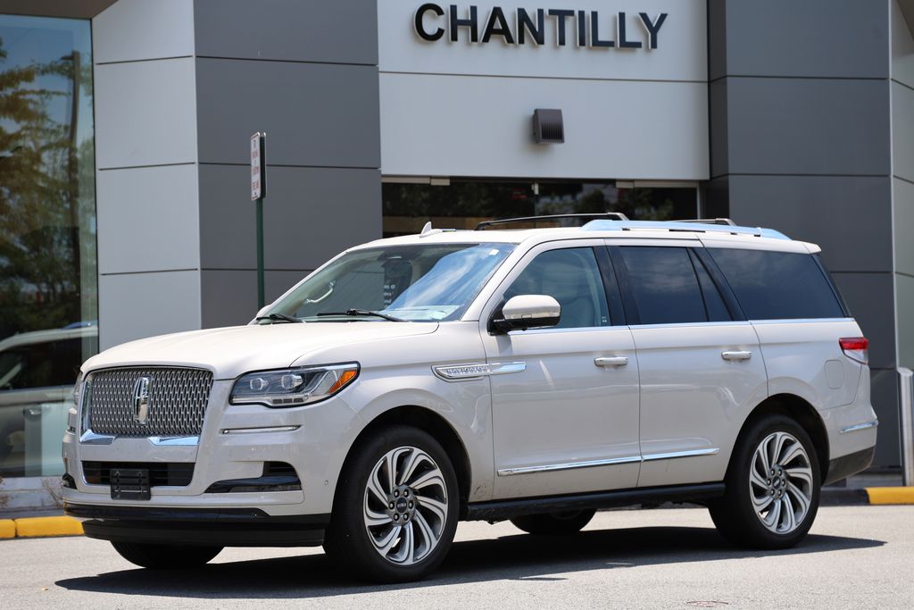 2023 Lincoln Navigator Reserve Image 1 of 19