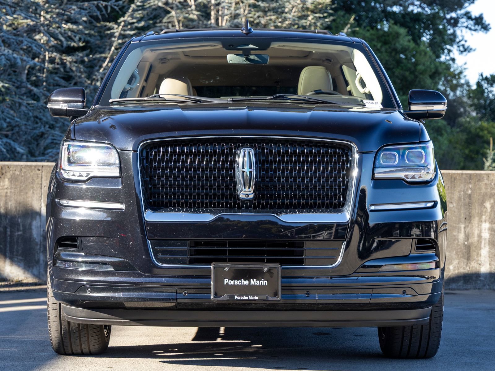 2023 Lincoln Navigator Reserve Image 3 of 63