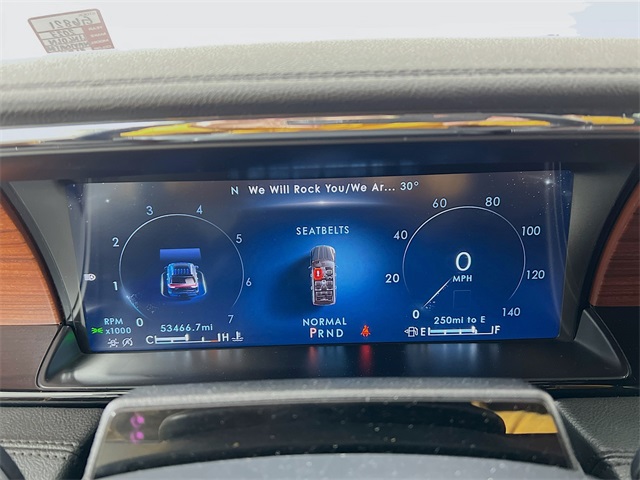 Vehicle image 14 of 40