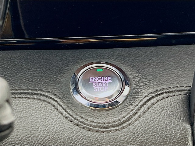 Vehicle image 16 of 40