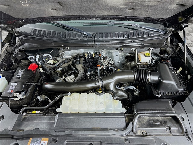 Vehicle image 31 of 40