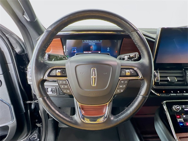 Vehicle image 12 of 40