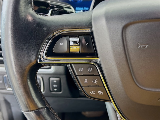 Vehicle image 13 of 40