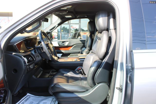Vehicle image 16 of 42