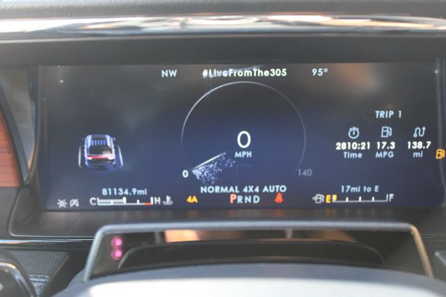 Vehicle image 21 of 42