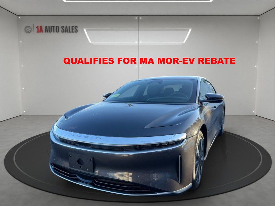 2023 Lucid Air Pure Image 2 of 32