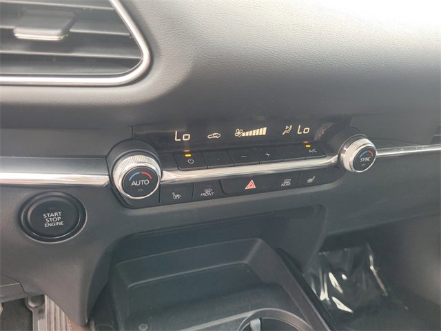 Vehicle image 27 of 35