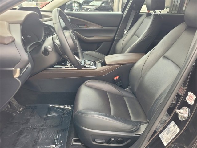 Vehicle image 8 of 35