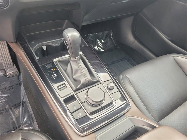 Vehicle image 28 of 35