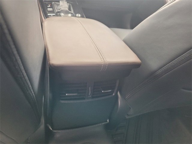 Vehicle image 12 of 35