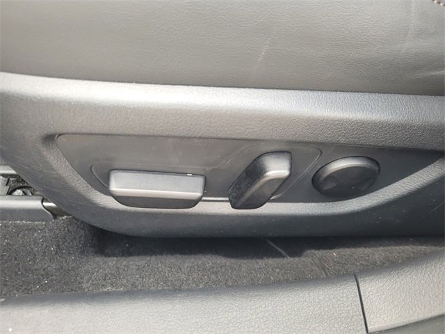 Vehicle image 9 of 35