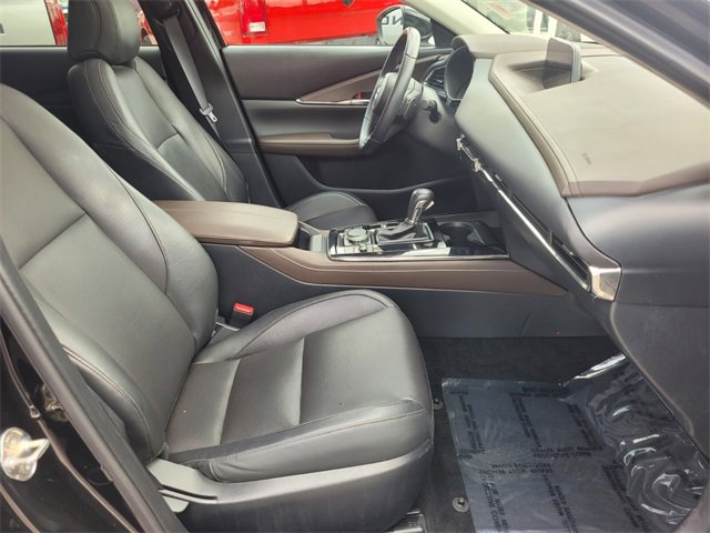 Vehicle image 19 of 35