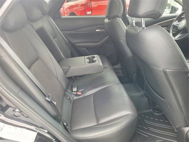 Vehicle image 18 of 35