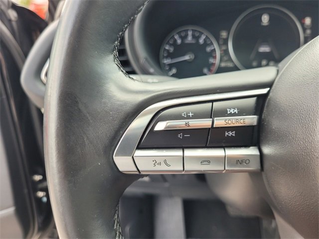 Vehicle image 32 of 35
