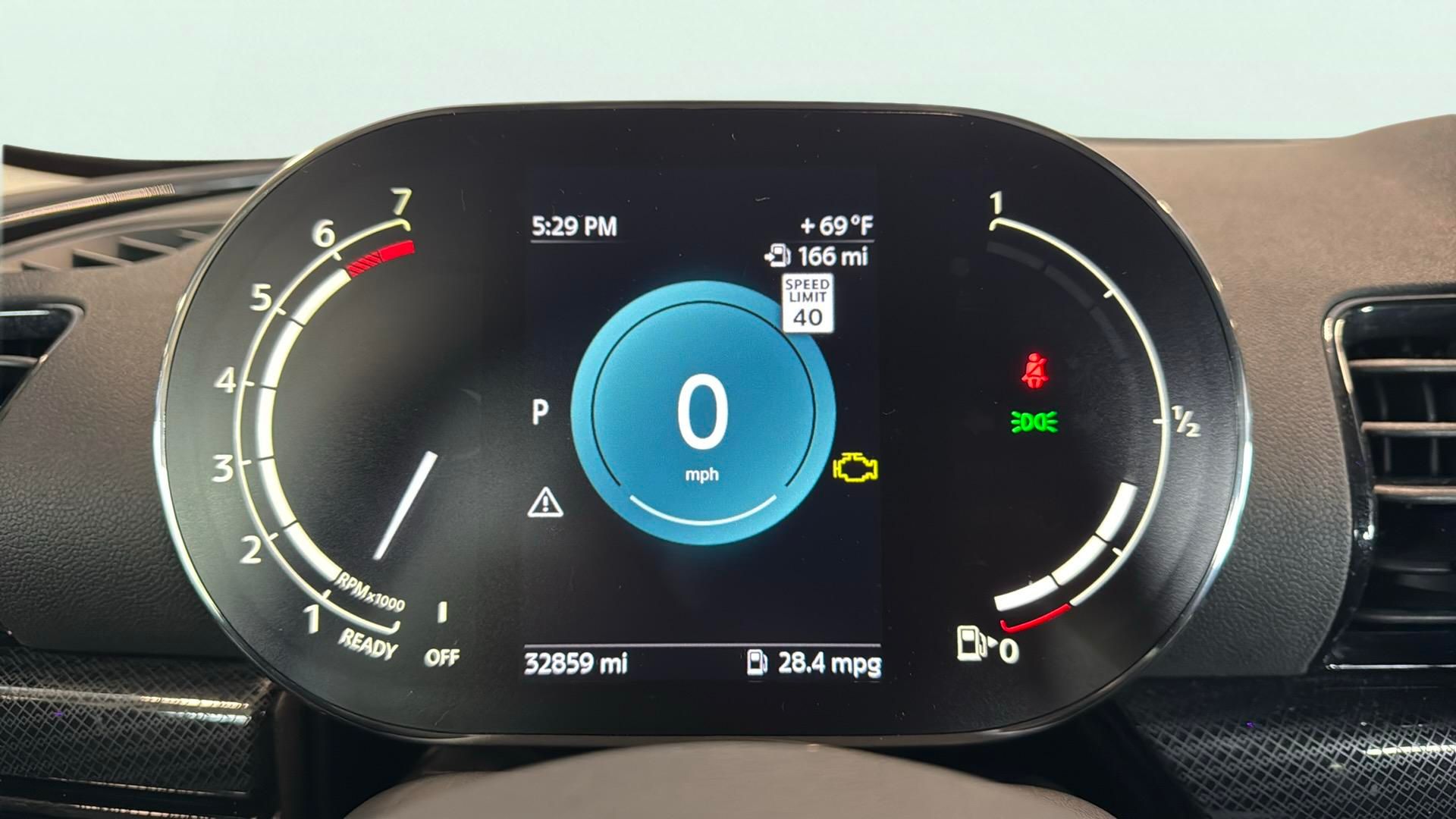 Vehicle image 21 of 29