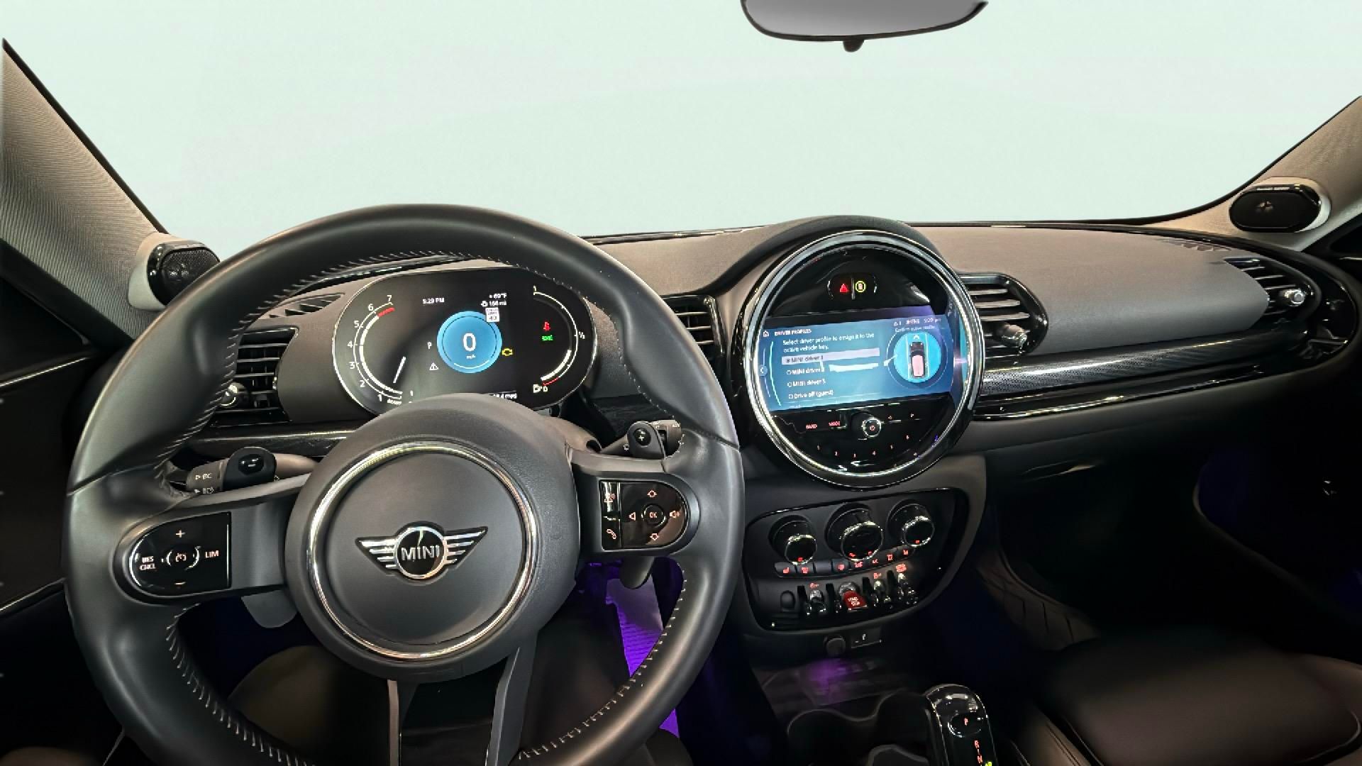 Vehicle image 16 of 29