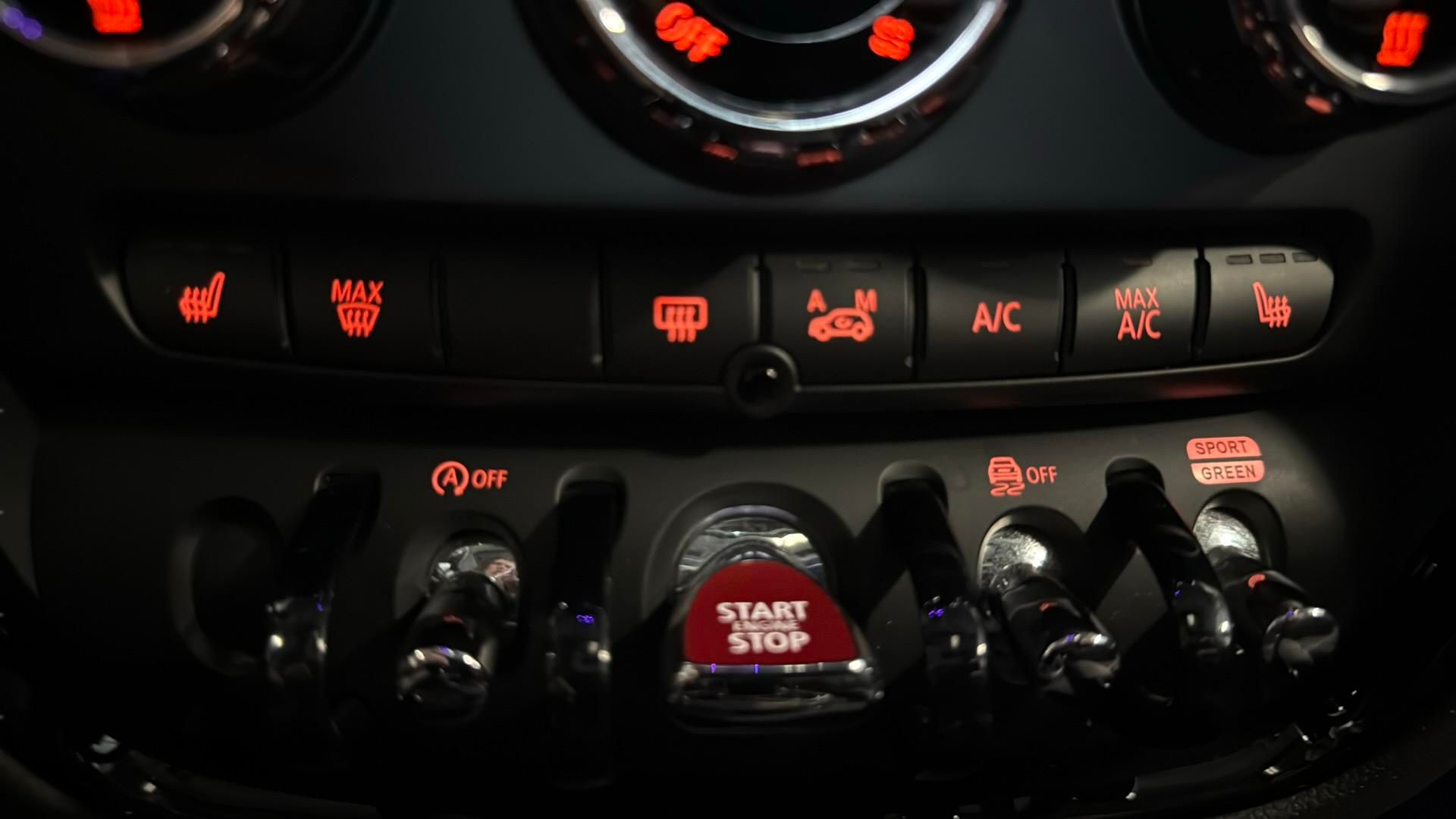 Vehicle image 24 of 29