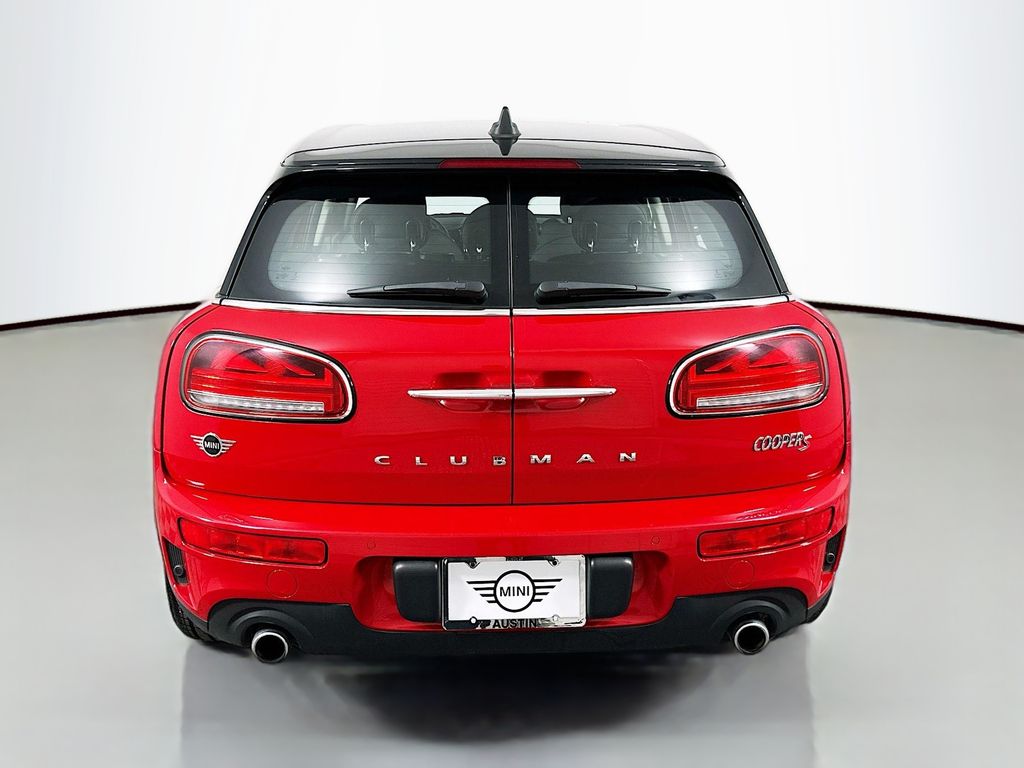 Vehicle image 6 of 32