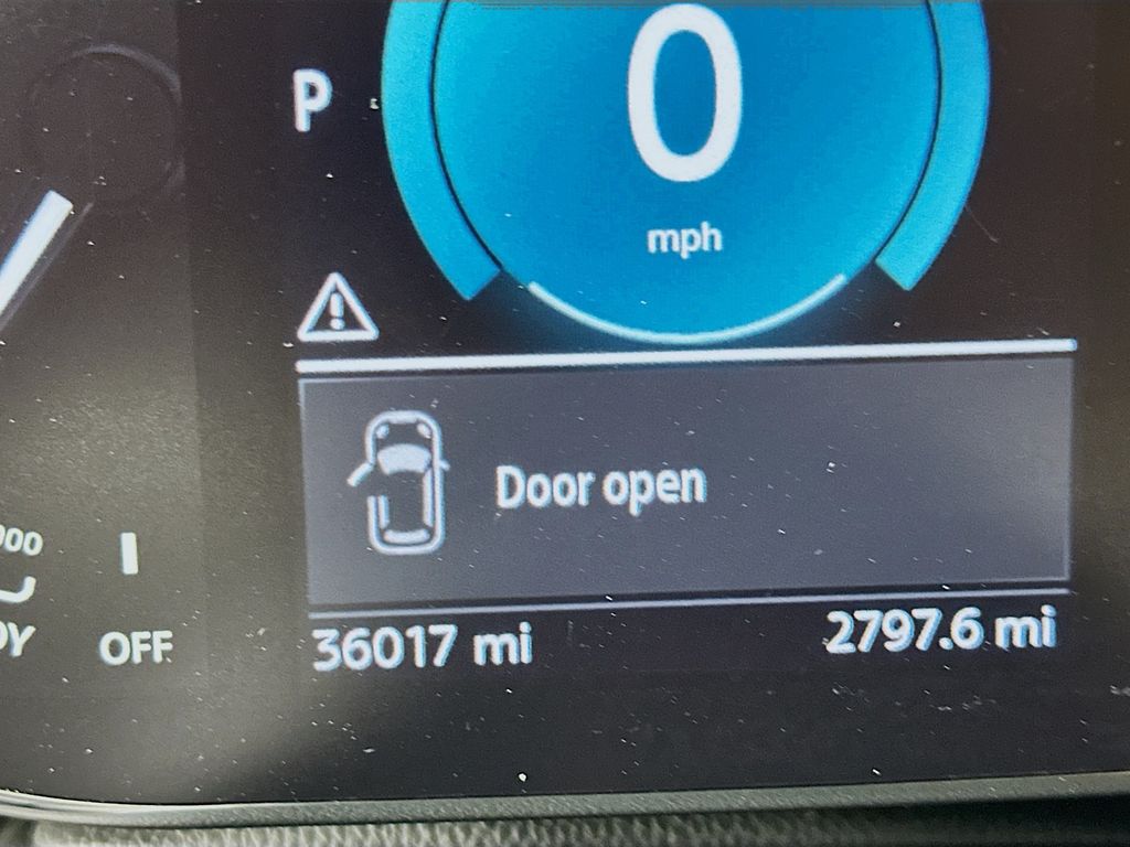 Vehicle image 12 of 32
