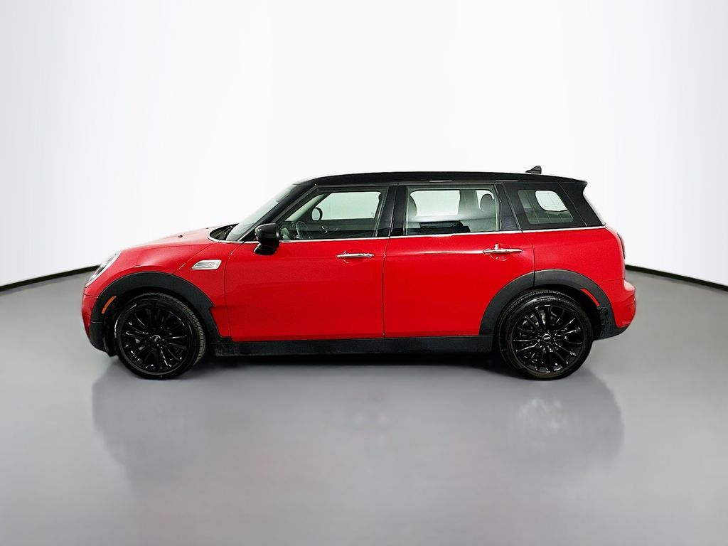 Vehicle image 8 of 32
